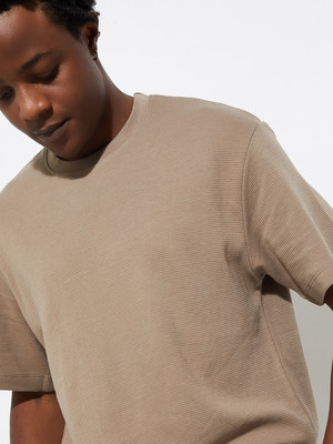 MAX Solid Men Round Neck Beige T-Shirt