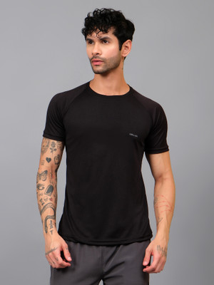 UDI n ADI Solid Men Round Neck Black T-Shirt