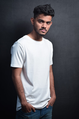 COLLARLINE Solid Men Round Neck White T-Shirt