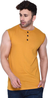 GEUM Solid Men Henley Neck Gold T-Shirt