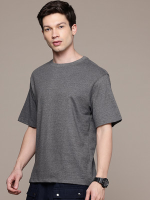 METRONAUT Solid Men Round Neck Grey T-Shirt