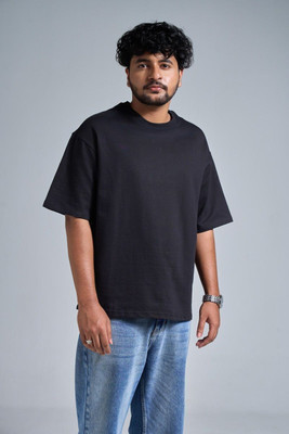 VEYRE Graphic Print Men Round Neck Black T-Shirt