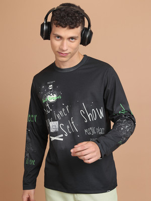 HIGHLANDER Printed, Typography Men Round Neck Black T-Shirt