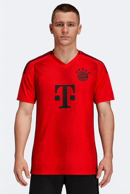 privic Printed Men V Neck Red, Black T-Shirt