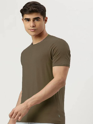 TISSORA Solid Men Round Neck Dark Green T-Shirt