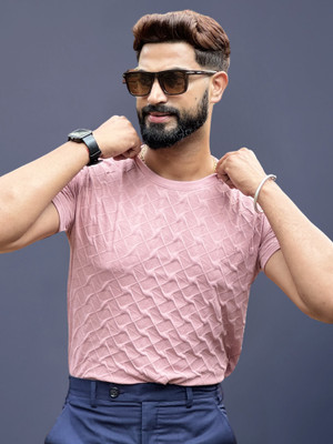 Jump Cuts Self Design Men Round Neck Pink T-Shirt
