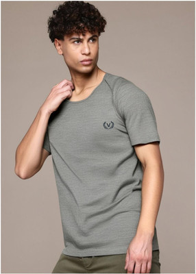 MACK JONNEY Solid Men Round Neck Grey T-Shirt