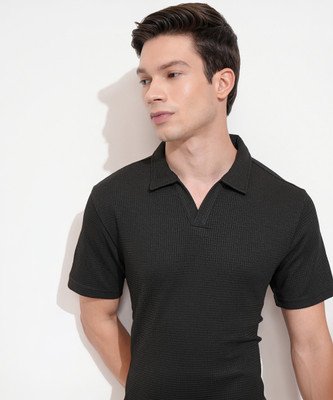 HIGHLANDER Self Design Men Polo Neck Black T-Shirt