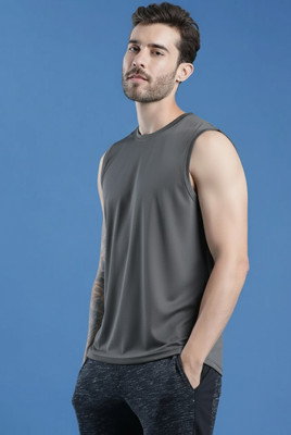 Moordale Solid Men Round Neck Grey T-Shirt