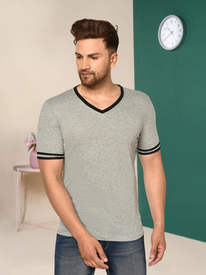 METRONAUT Self Design Men V Neck Grey T-Shirt