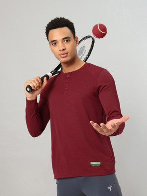 TECHNOSPORT Solid Men Round Neck Red T-Shirt