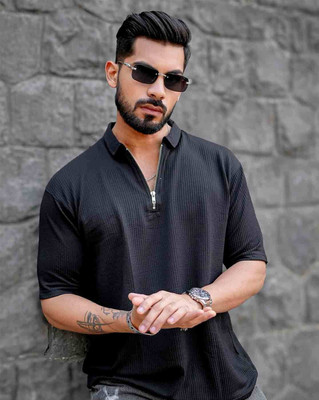 Yobdel Solid Men Zip Neck Black T-Shirt