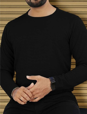 Mishitha Solid Men Round Neck Black T-Shirt