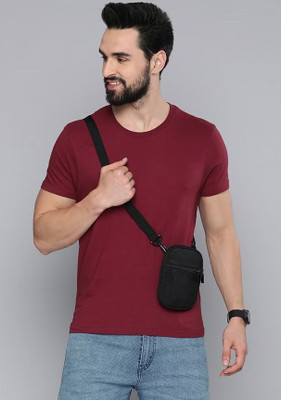 RULEDBYSUN Solid Men Round Neck Maroon T-Shirt
