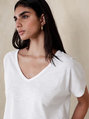 COLOR CAPITAL Solid Women V Neck White T-Shirt