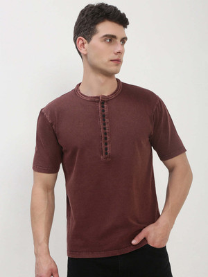 SHOWOFFFF Solid Men Henley Neck Brown T-Shirt