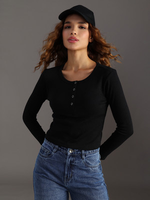 LIMEROAD Solid Women Round Neck Black T-Shirt