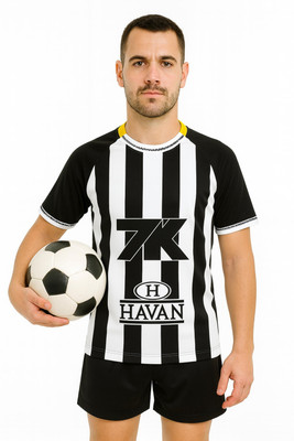 yclothy Printed Men Round Neck Black T-Shirt