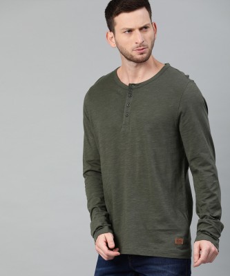 Roadster Solid Men Henley Neck Dark Green T-Shirt