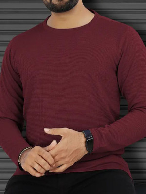 QOWL Solid Men Round Neck Maroon T-Shirt