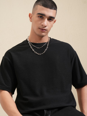HIGHLANDER Solid Men Round Neck Black T-Shirt