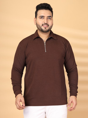 PLUSS Solid Men Zip Neck Brown T-Shirt