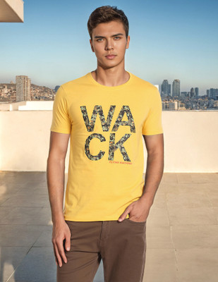 FLYING MACHINE Typography Men Round Neck Yellow T-Shirt