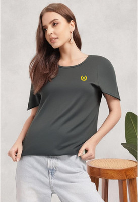 MACK JONNEY Printed, Solid Women Round Neck Grey T-Shirt