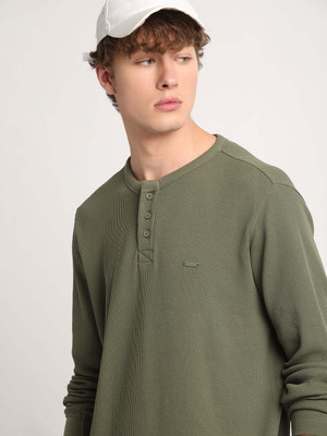 THE BEAR HOUSE Solid Men Henley Neck Green T-Shirt