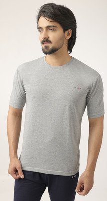 dloak Solid Men Stylised Neck Grey T-Shirt