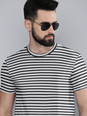 METRONAUT Striped Men Round Neck Grey T-Shirt