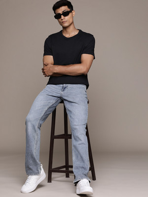 Roadster Solid Men Round Neck Black T-Shirt