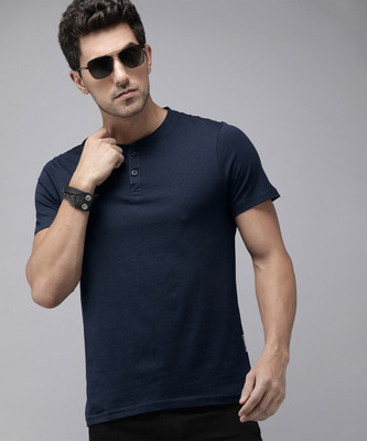 Roadster Solid Men Henley Neck Navy Blue T-Shirt