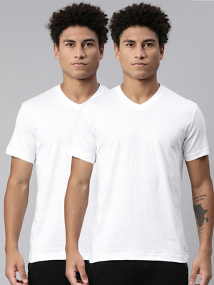 LEVI’S Pack Of 2 Short Sleeves, Tag Free Comfort & Smartskin Technology Style# 026 Cotton Men Solid V Neck Pure Cotton White T-Shirt For Rs. 599 @ 40 %