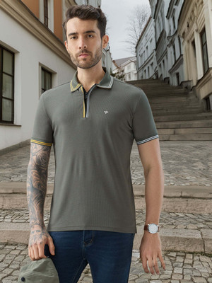 Status Quo Solid Men Polo Neck Light Green T-Shirt