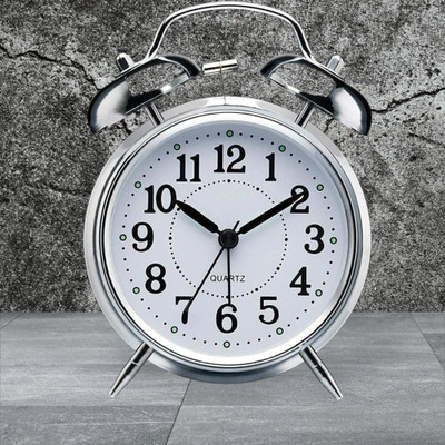 ONEKLIK Analog Silver Clock