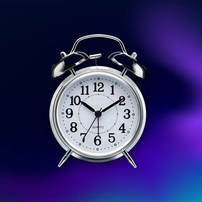 ONEKLIK Analog Silver Clock