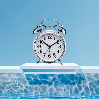 ONEKLIK Analog Silver Clock