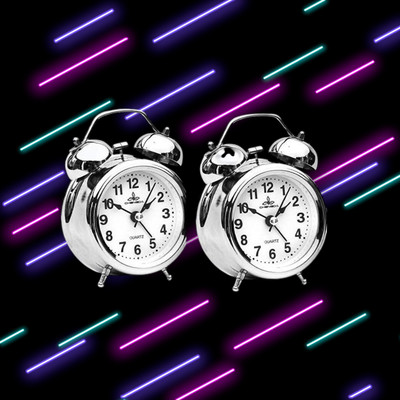 ONEKLIK Analog Silver Clock