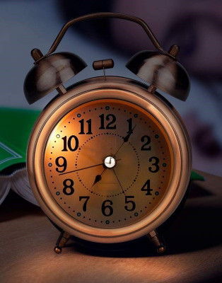 ASTOUND Analog Brown Clock