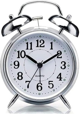 GEEO Analog Silver Clock