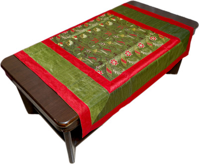 VILOHITA Cotton 4 Seater Floral Table Cover(Red, Green)