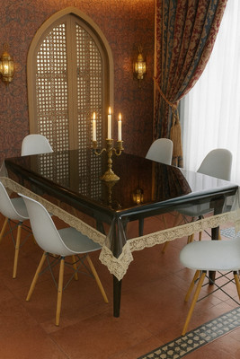 Univara Vinyl, PVC 6 Seater Solid Table Cover(Transparent with Gold Lace)