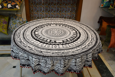 RajoDyana Cotton 6 Seater Printed Table Cover(Black)