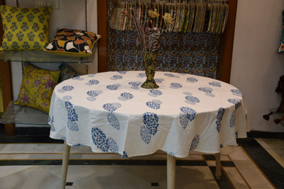 RajoDyana Printed 6 Seater Table Cover(White, Cotton)