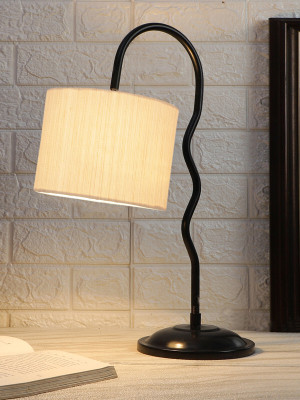 Devansh off-white cotton Zig Zag Curvy table lamp with Iron Base Table Lamp(48.006 cm, White)