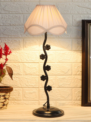 Devansh Vintage off-white cotton Zig Zag Tikli table lamp with Iron Base Table Lamp(64.008 cm, White)