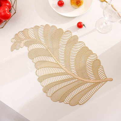 primetreads Oval Pack of 1 Table Placemat(Gold, PVC)