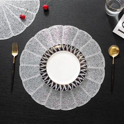 HomeCloud Round Pack of 1 Table Placemat(Silver, PVC)
