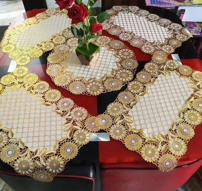 DELHI PVC CORP Rectangular Pack of 5 Table Placemat(Gold, Polypropylene)